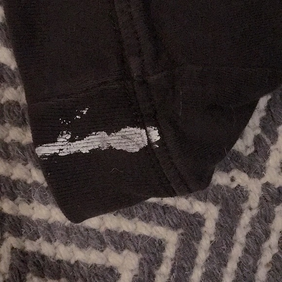 Gap Root Beer/winter theme long sleeve tShirt - Picture 4 of 5